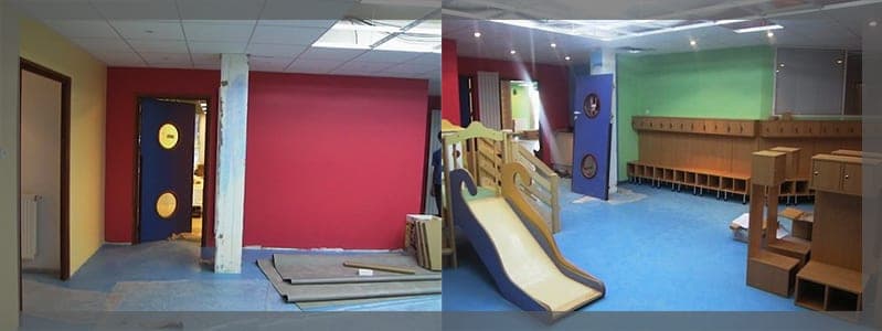 Une salle en travaux à gauche, la même salle aménagée à droite : casiers bas, toboggan en bois, mur vert